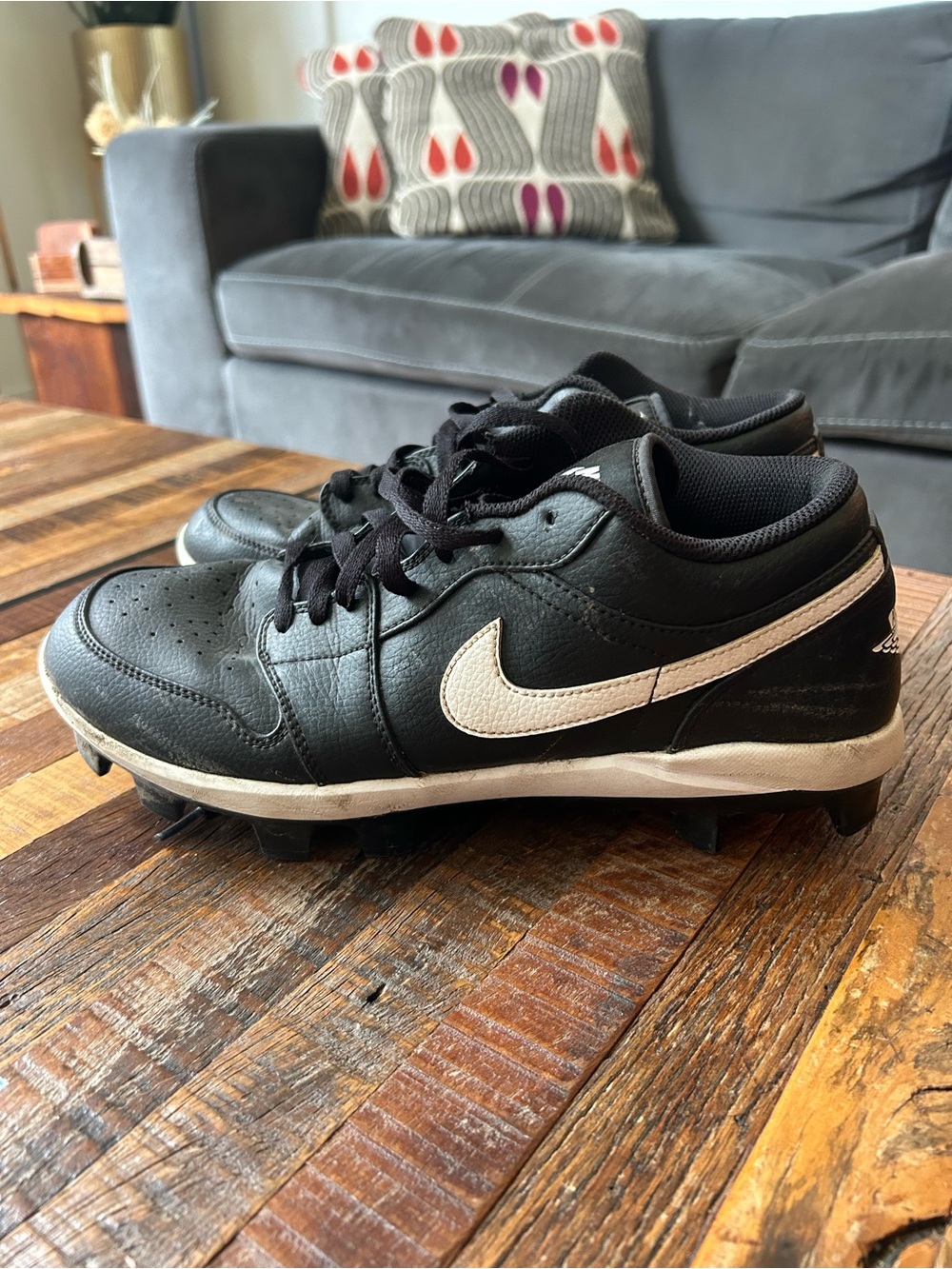 Nike Men’s Jordan 1 Retro MCS Low